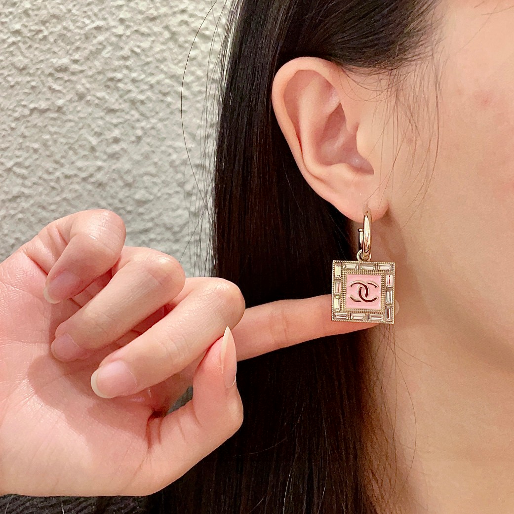 香奈儿✨经典双C耳环