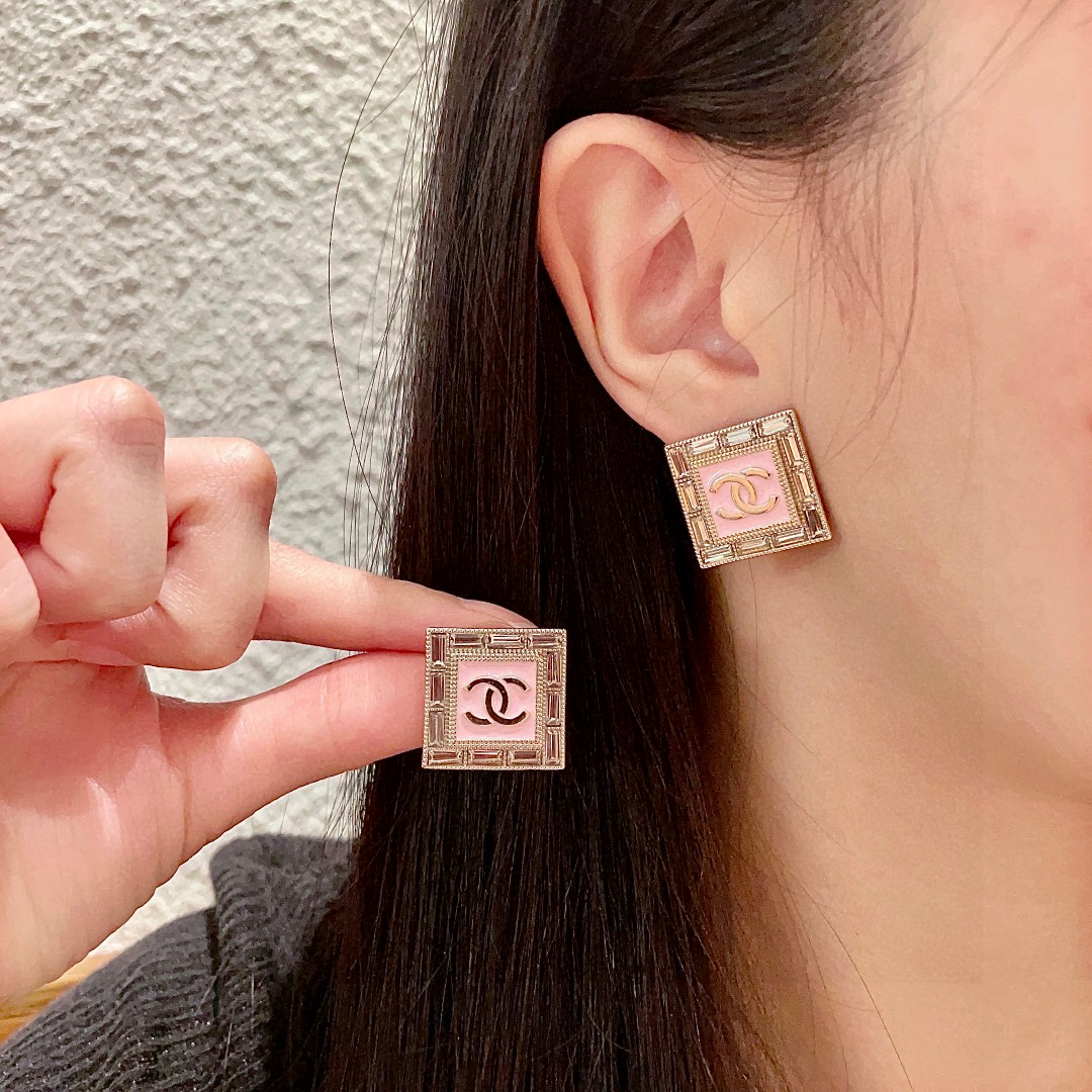  香奈儿✨经典双C耳钉