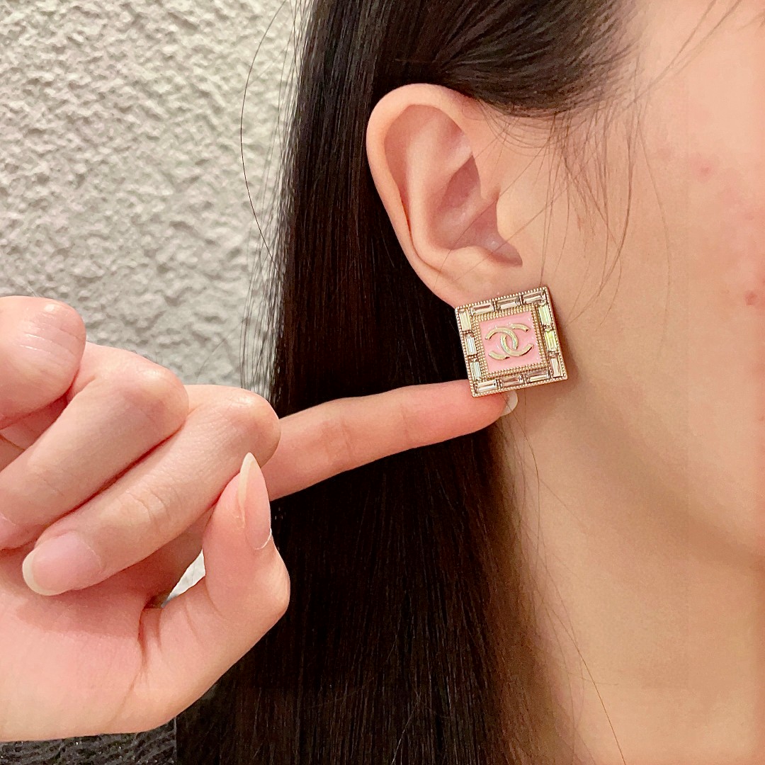  香奈儿✨经典双C耳钉