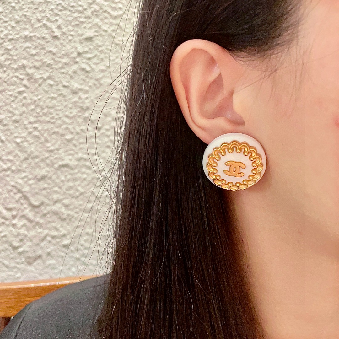  香奈儿✨经典双C耳钉 三色齐
