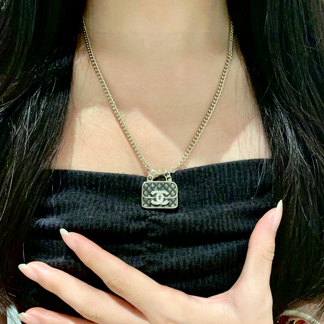  香奈儿✨手提包双C字母项链
