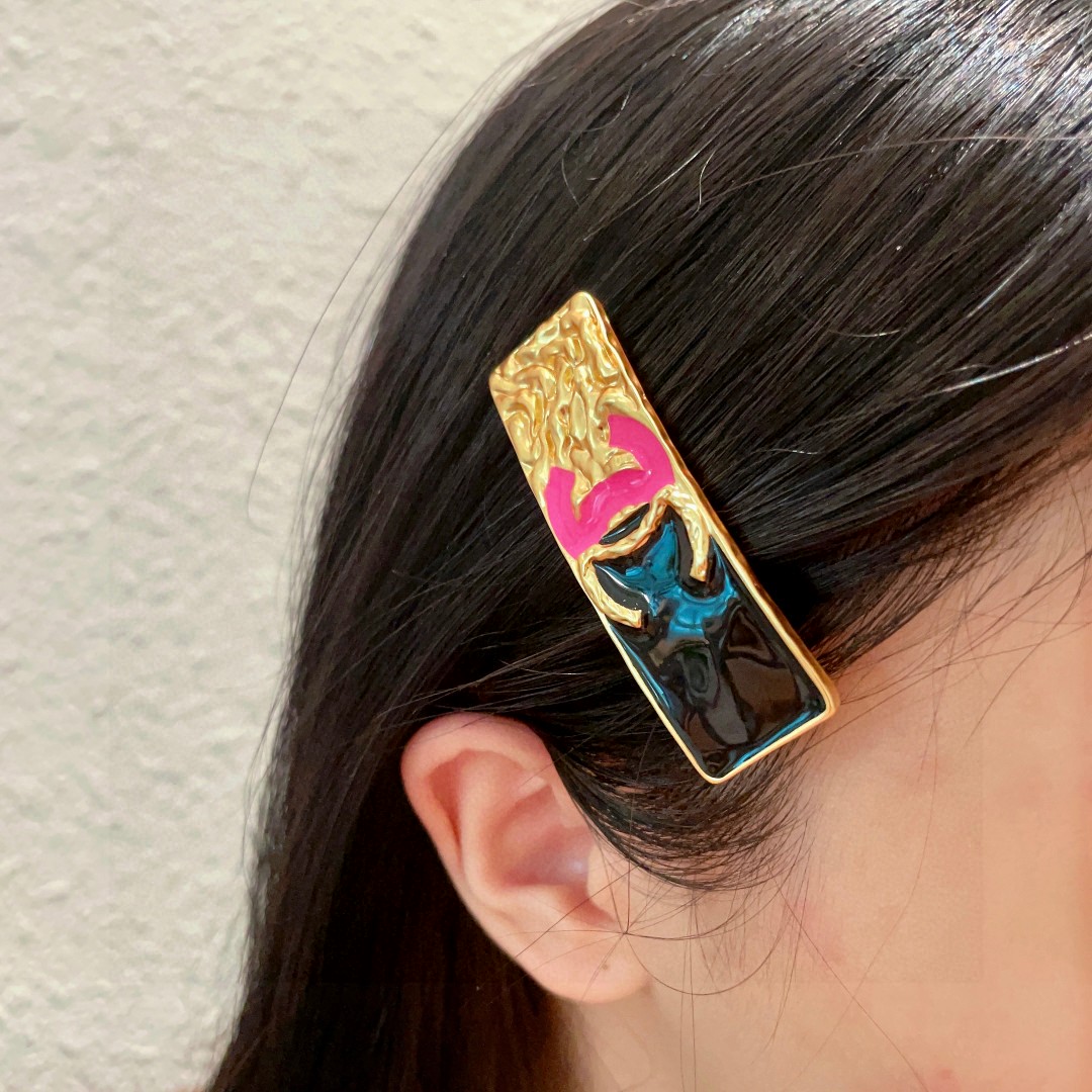  香奈儿✨拼色双C发夹