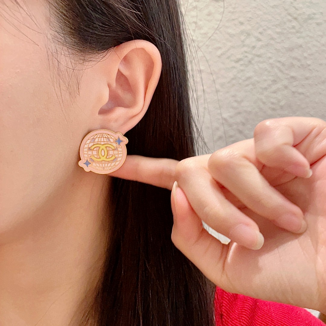  香奈儿✨经典双C耳钉