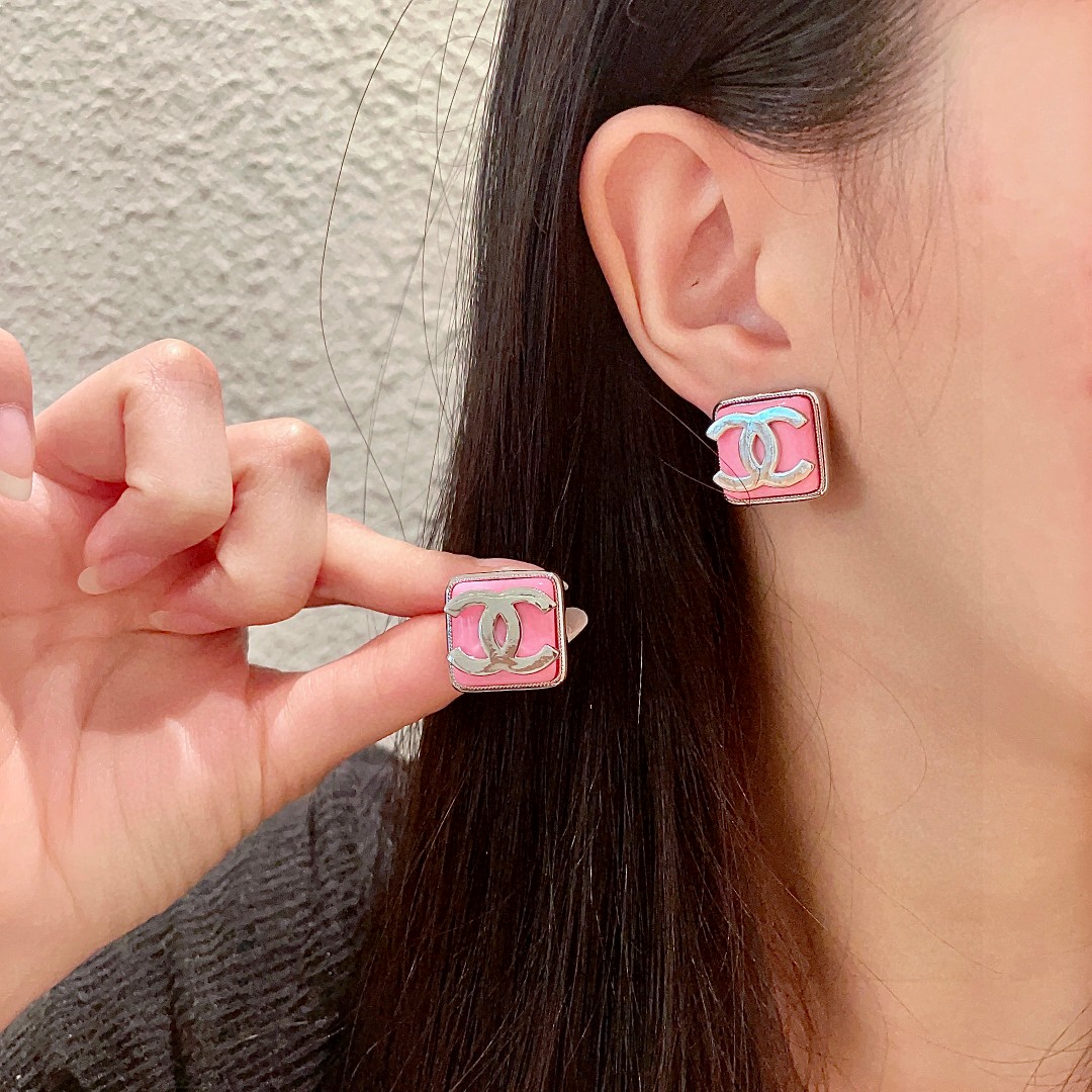  香奈儿✨方形双C耳钉