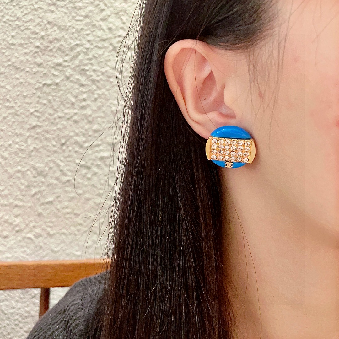  香奈儿✨双C镶钻耳钉