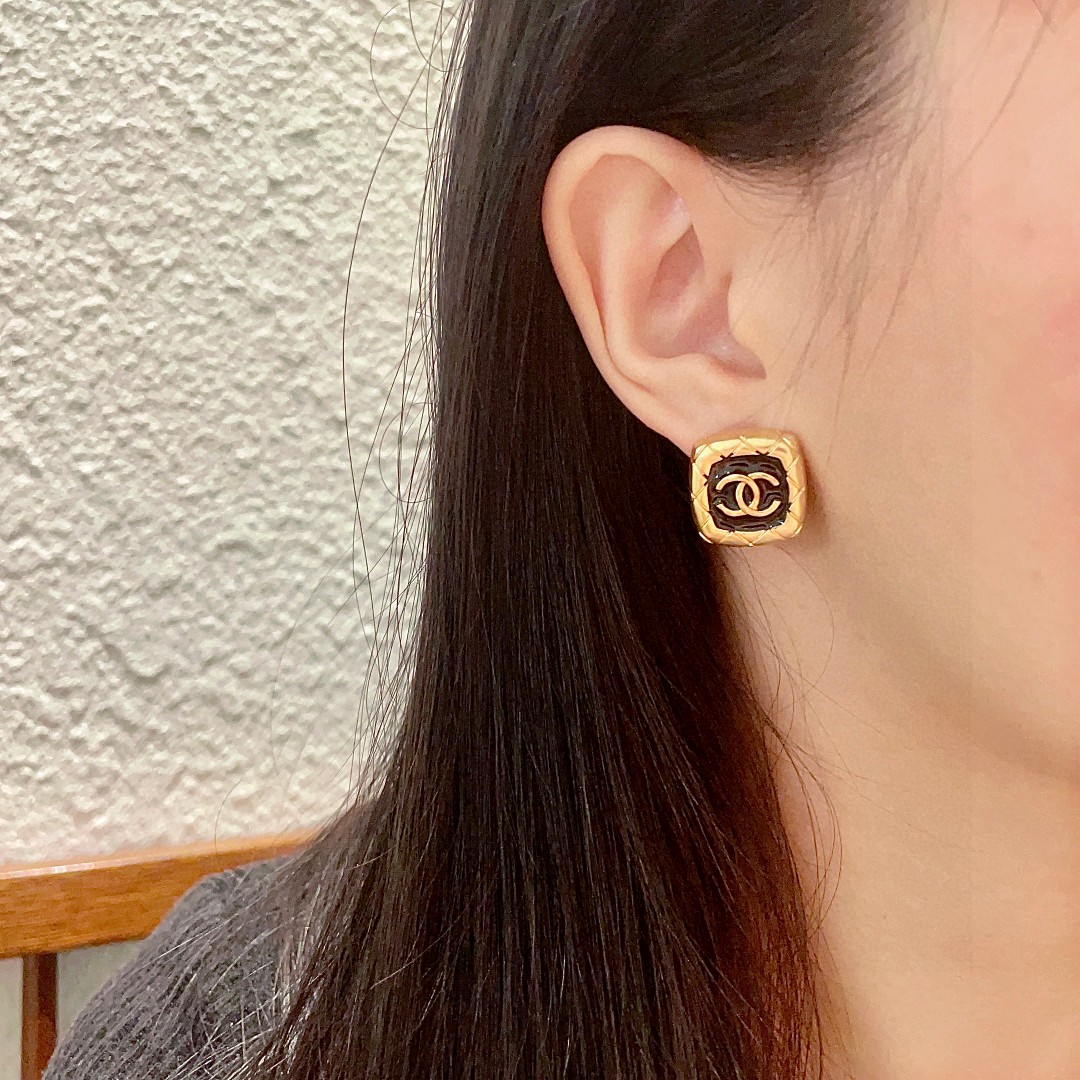  香奈儿✨经典双C耳钉