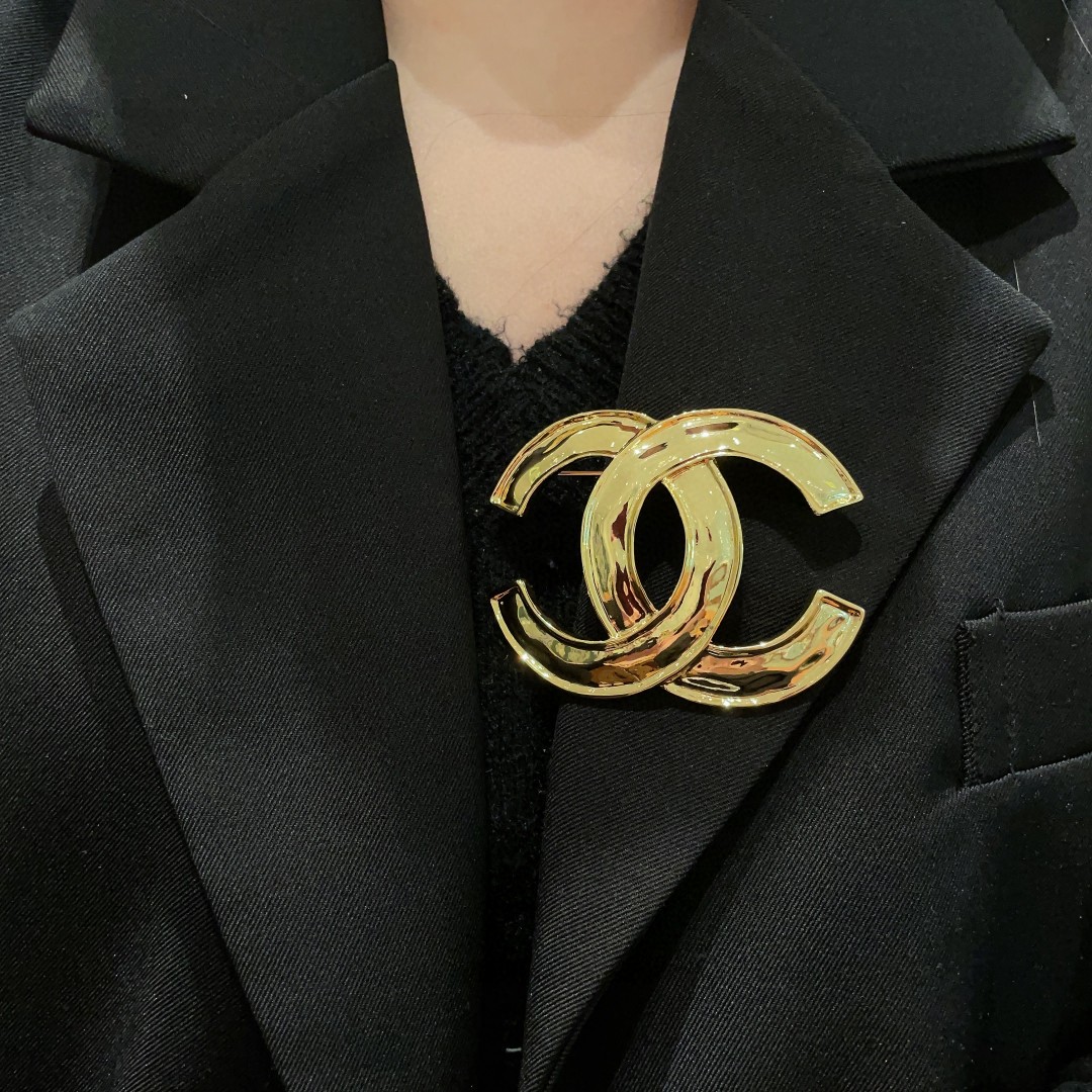  香奈儿✨经典双C胸针