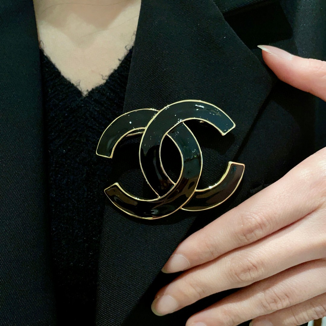  香奈儿✨经典双C胸针