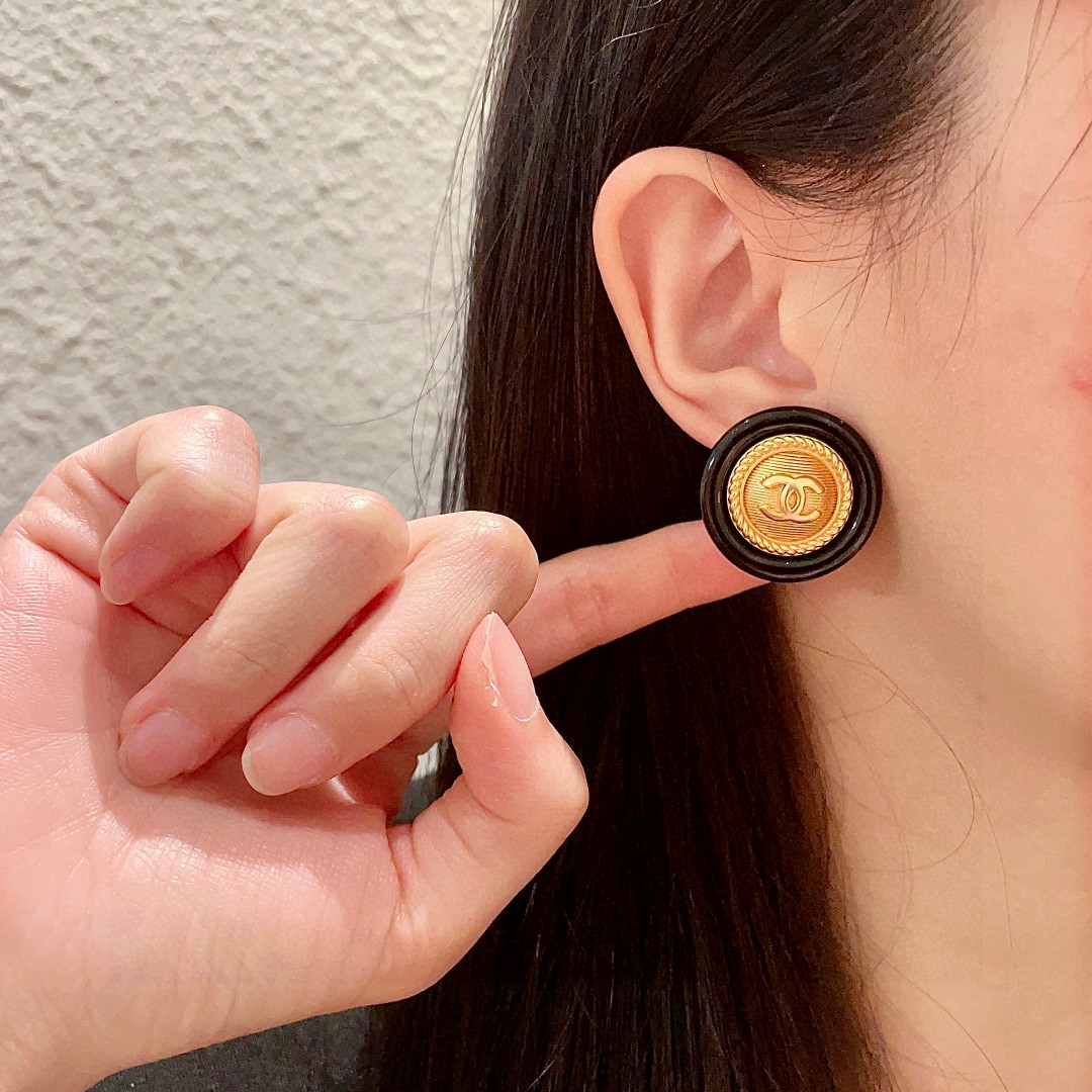  香奈儿✨经典双C耳钉