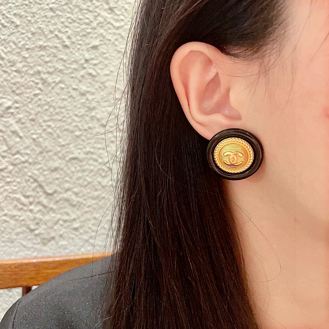  香奈儿✨经典双C耳钉