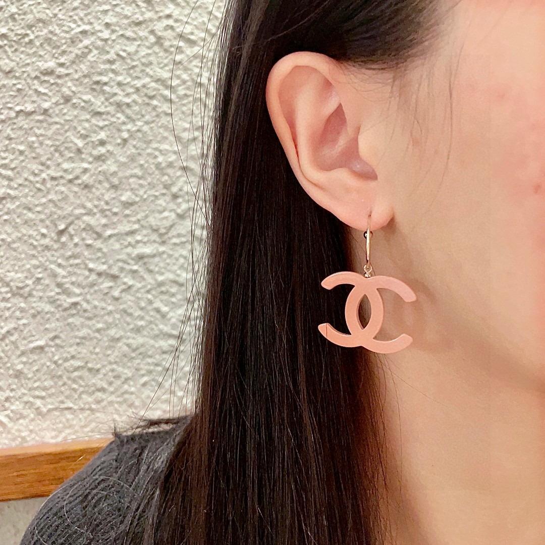  香奈儿✨双C耳环
