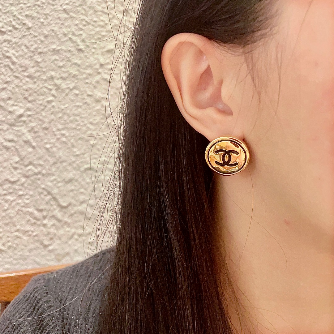  香奈儿✨经典双C耳钉