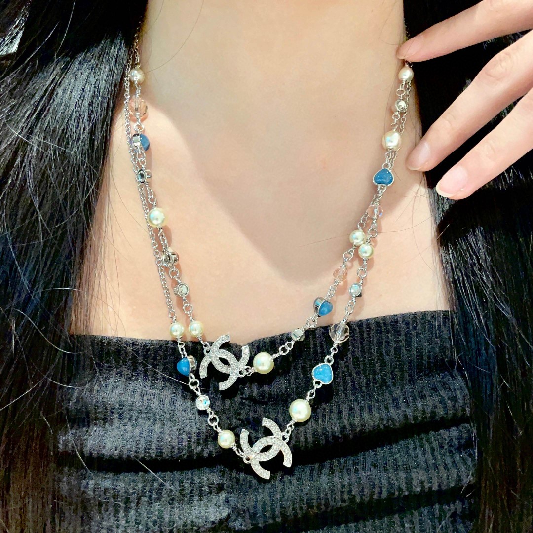  香奈儿✨爱心❤️双C双层毛衣链