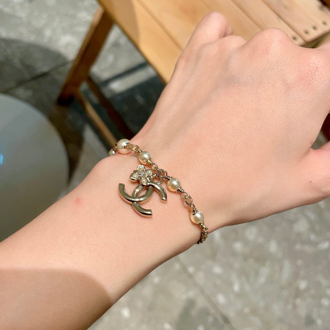  香奈儿✨珍珠 双C手链