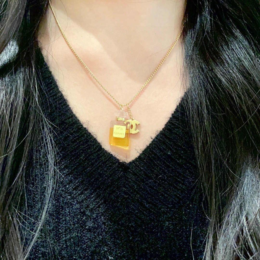  Chanel香奈儿 中古 项链👀小香家的款式真心无需多介绍😘🎶每一款都超好看，精致大方，非常显气质。
