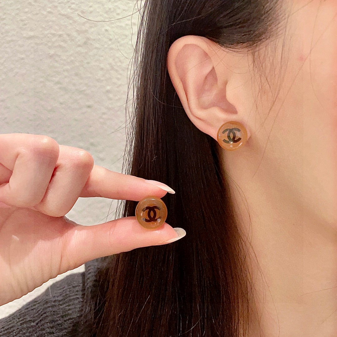  香奈儿✨圆形双C耳钉