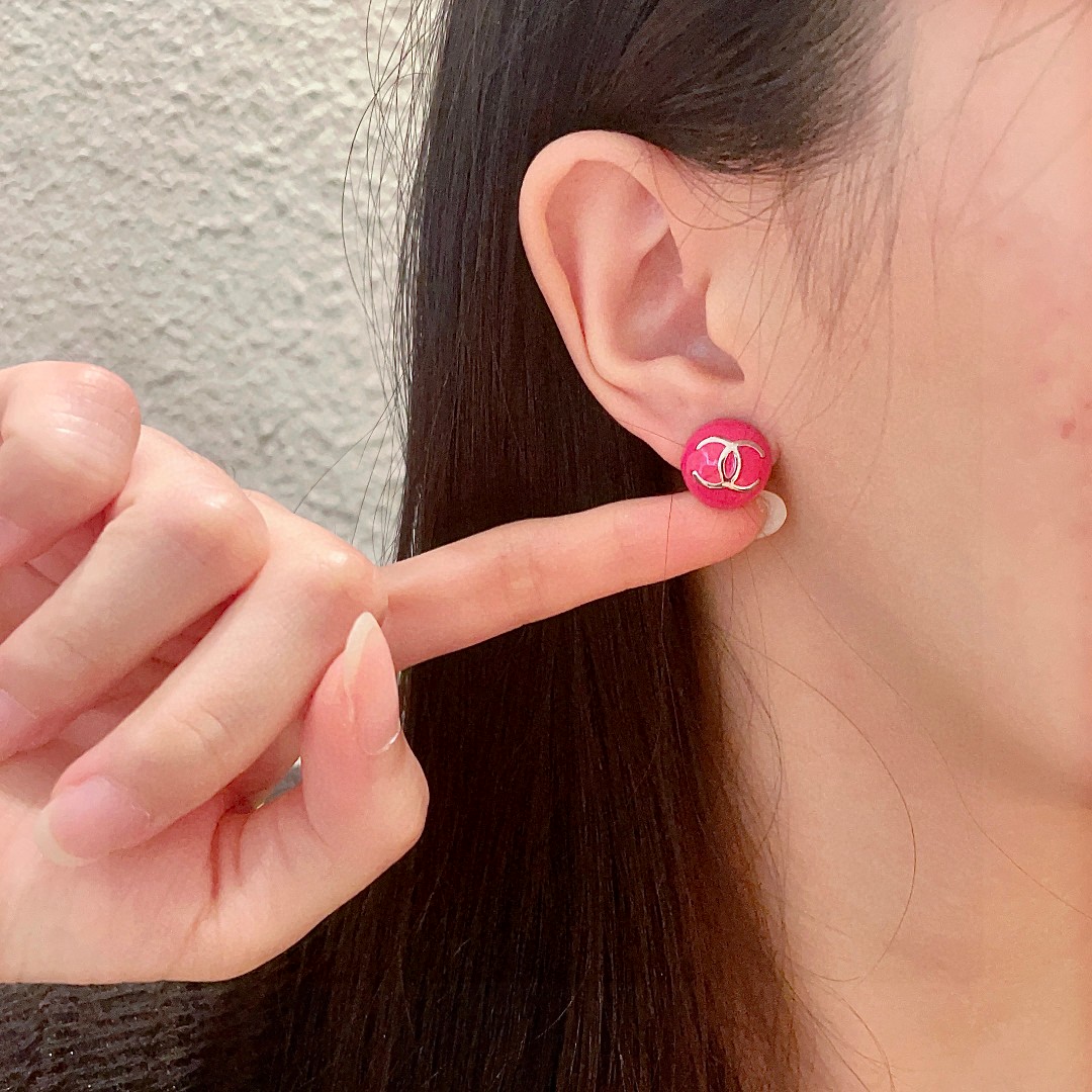  香奈儿✨双C耳钉