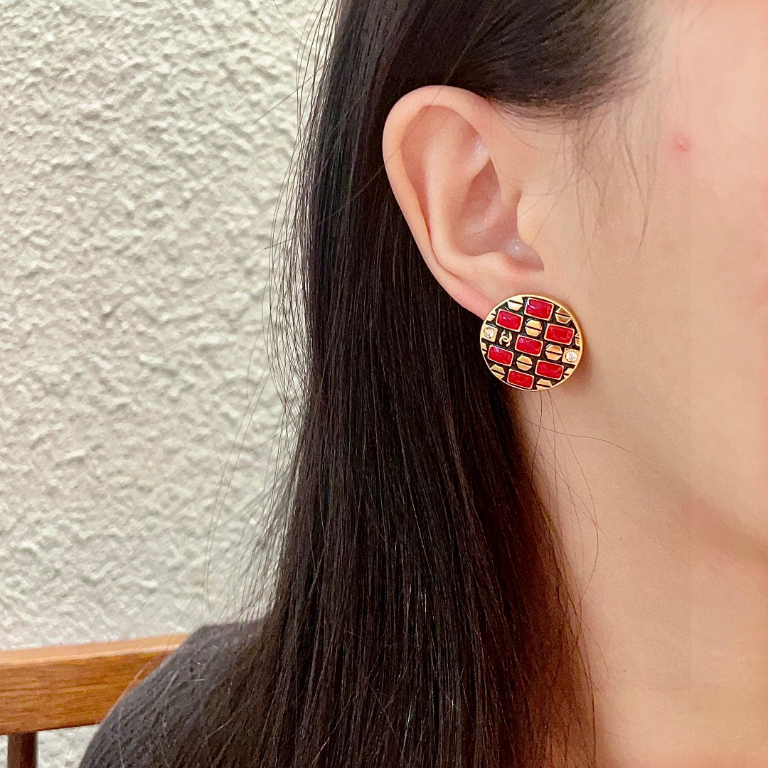  香奈儿✨圆形双C耳钉