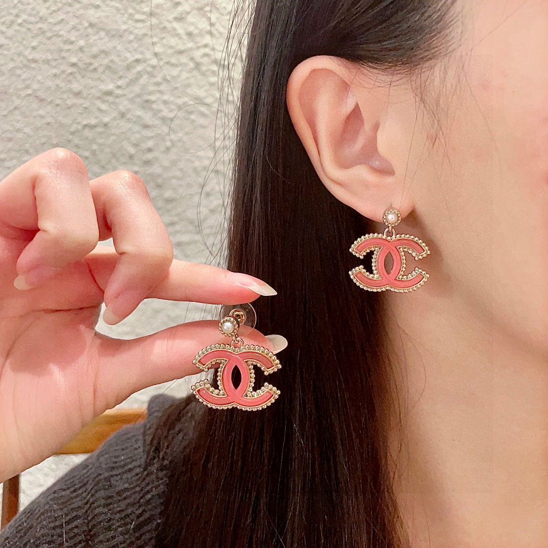   香奈儿✨珍珠双C耳环