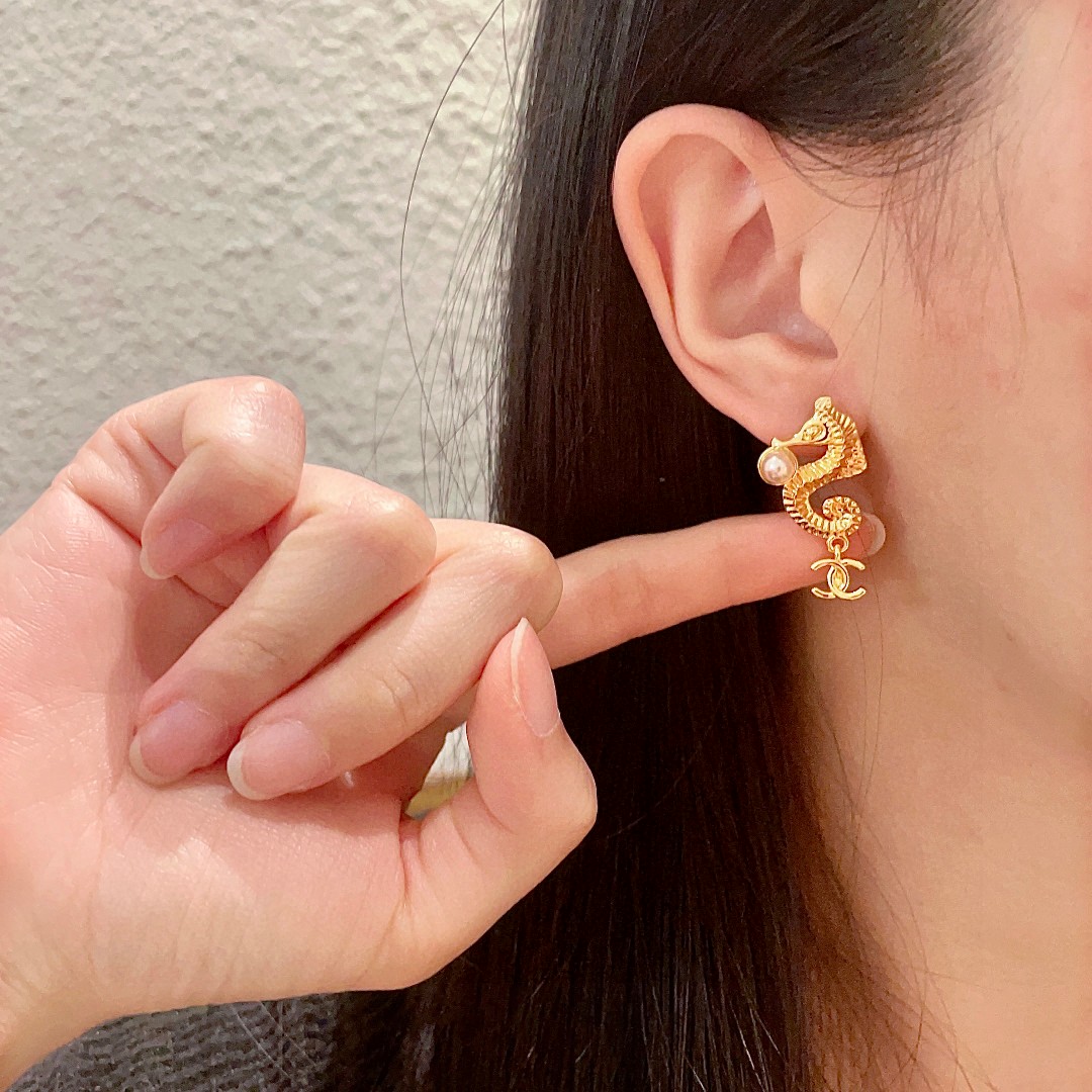   专柜同款 香奈儿✨珍珠双C耳环