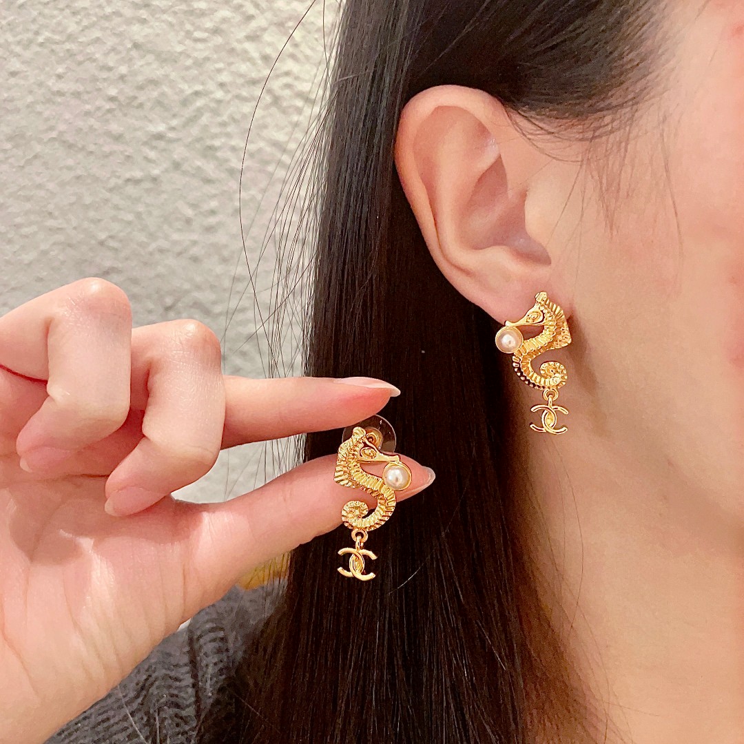   专柜同款 香奈儿✨珍珠双C耳环