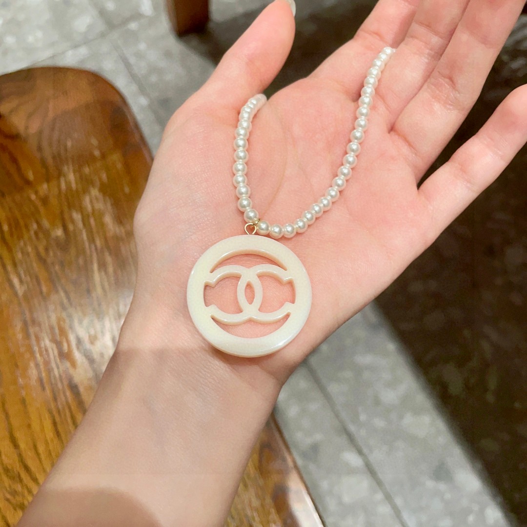  香奈儿✨珍珠双C圆圈项链