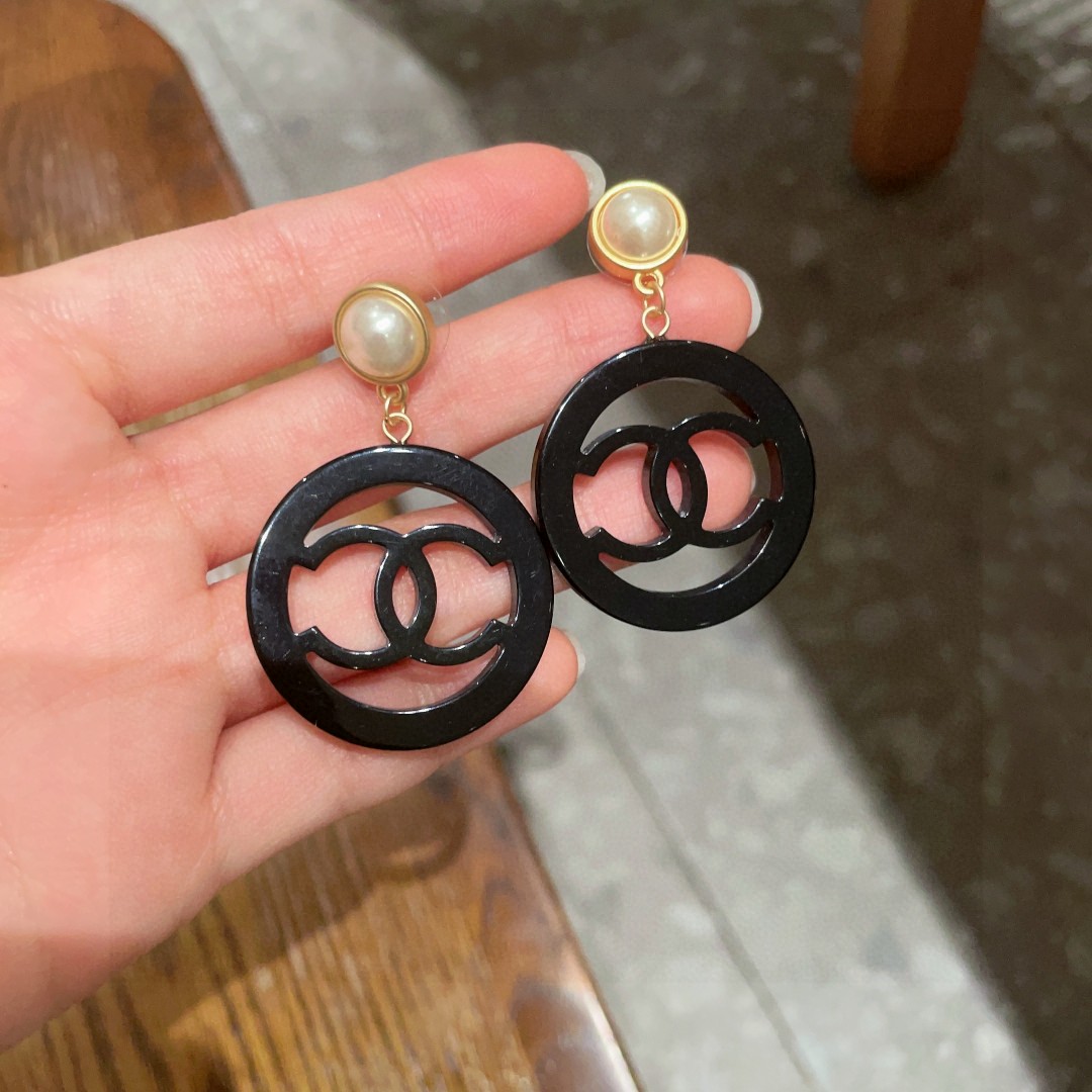  香奈儿✨珍珠双C圆圈耳环