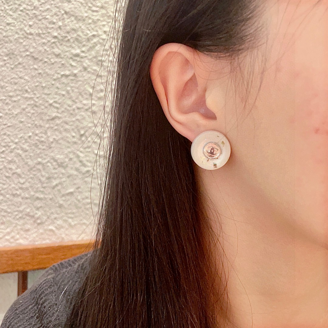 香奈儿✨圆形双C耳钉