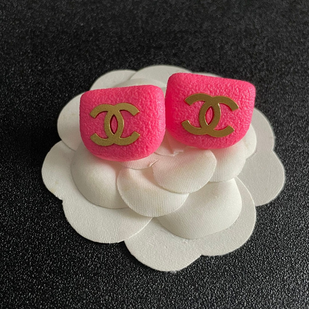  香奈儿✨双C耳钉