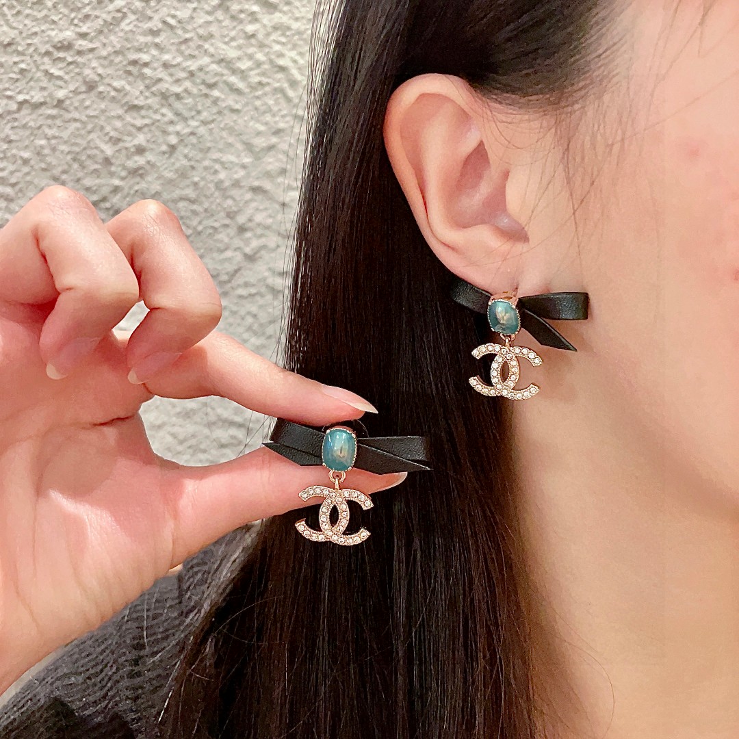  专柜同款 香奈儿皮绳蝴蝶结🎀双C耳环