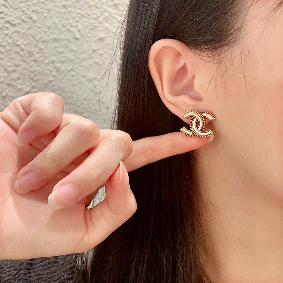  香奈儿✨经典双C耳钉
