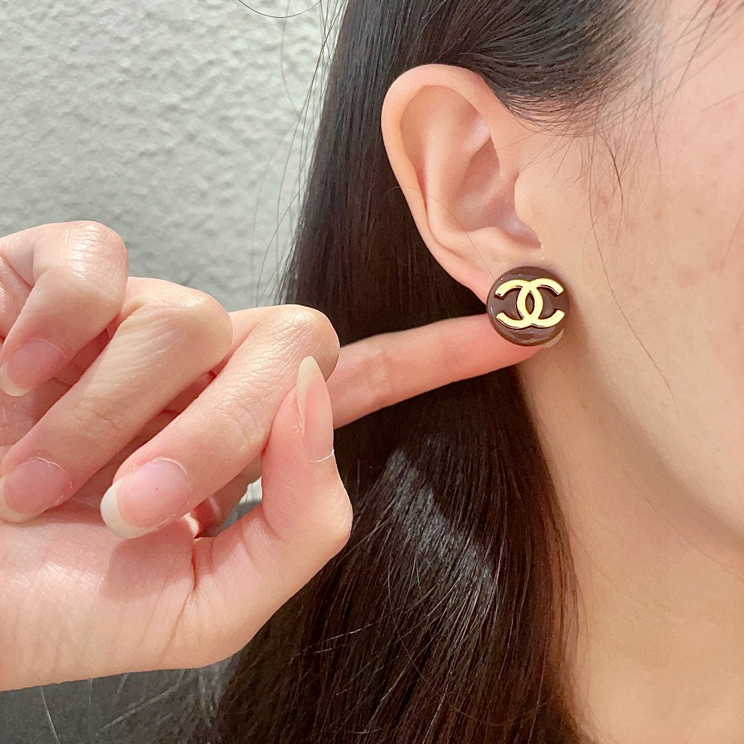  香奈儿✨经典双c耳钉