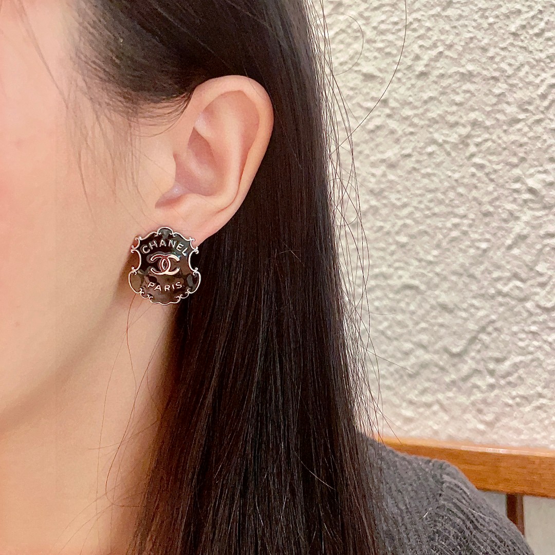  香奈儿✨双C字母耳钉