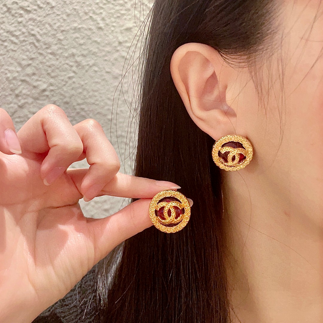  香奈儿✨经典双C耳钉
