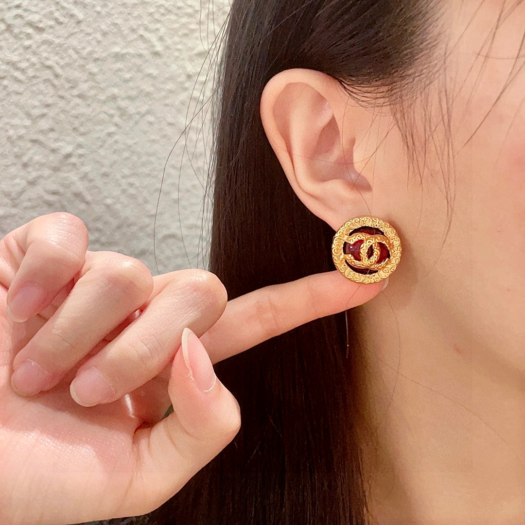  香奈儿✨经典双C耳钉