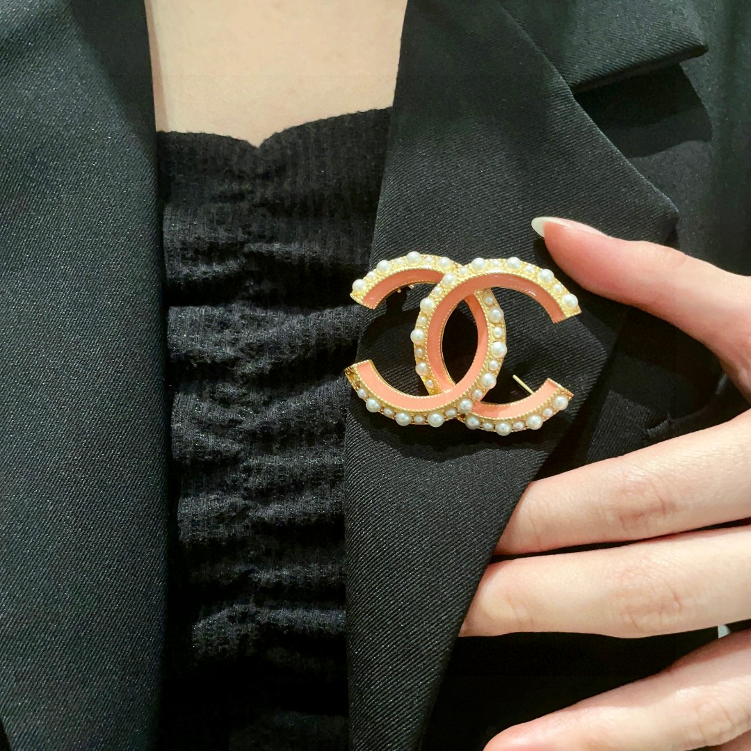  香奈儿✨珍珠经典双C胸针