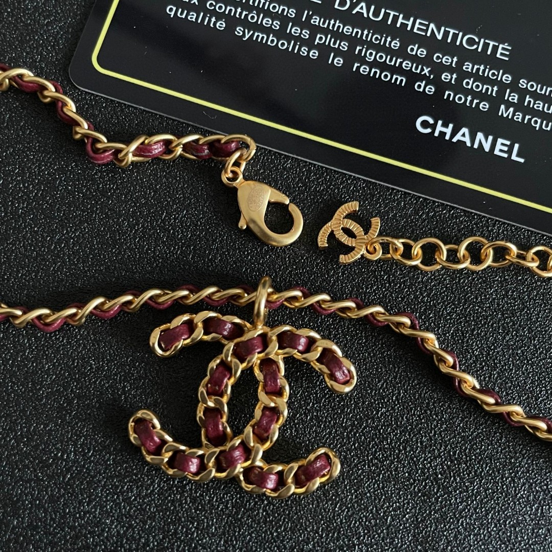  Chanel香奈儿 中古 项链👀小香家的款式真心无需多介绍😘🎶每一款都超好看，精致大方，非常显气质。