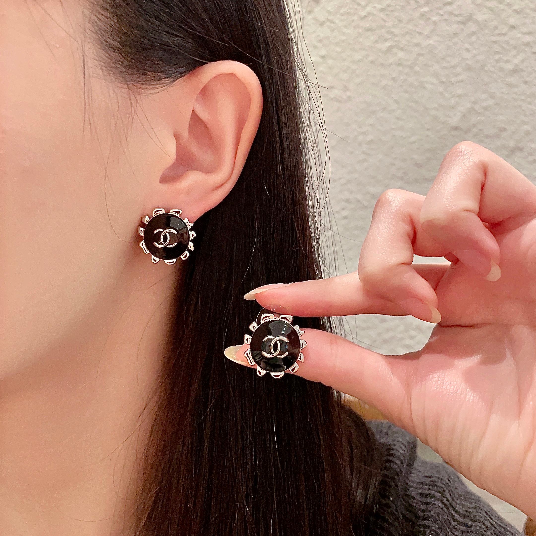  香奈儿✨经典双C耳钉