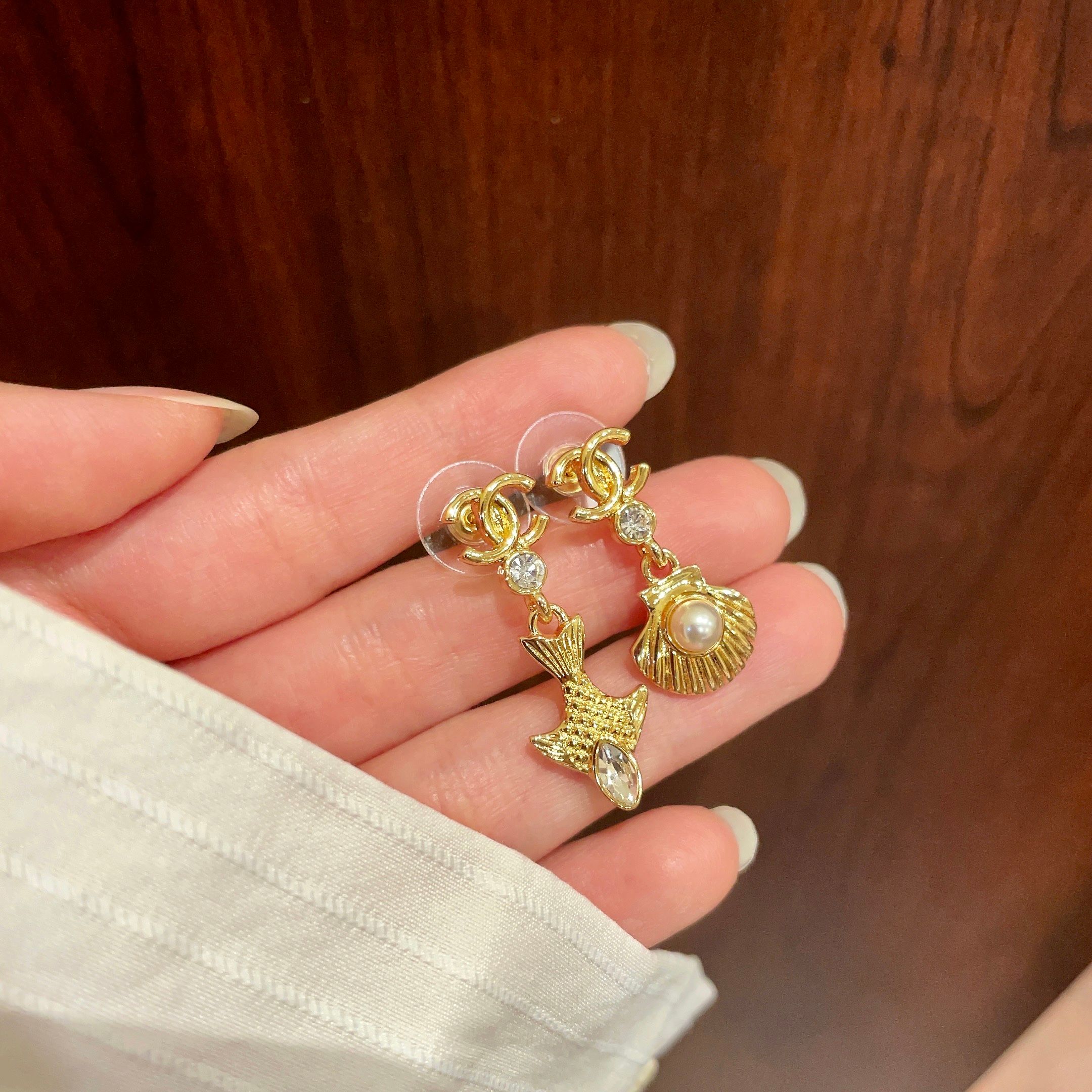 P85  香奈儿✨经典双C耳环