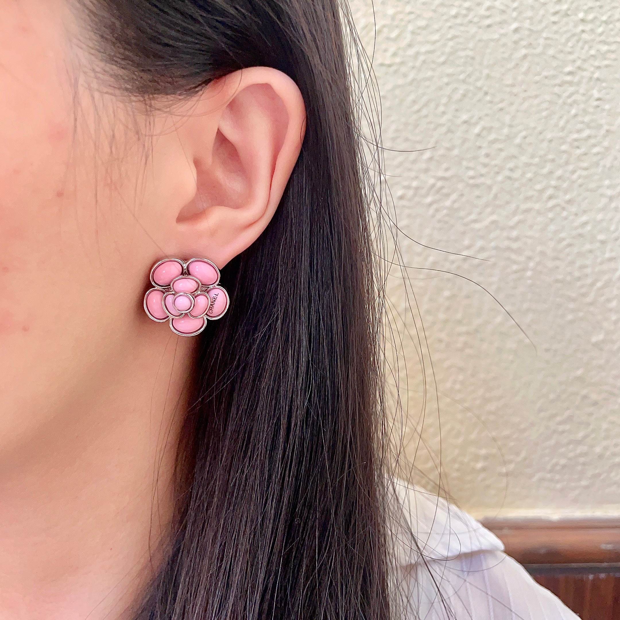 香奈儿✨山茶花🌸字母双C耳钉