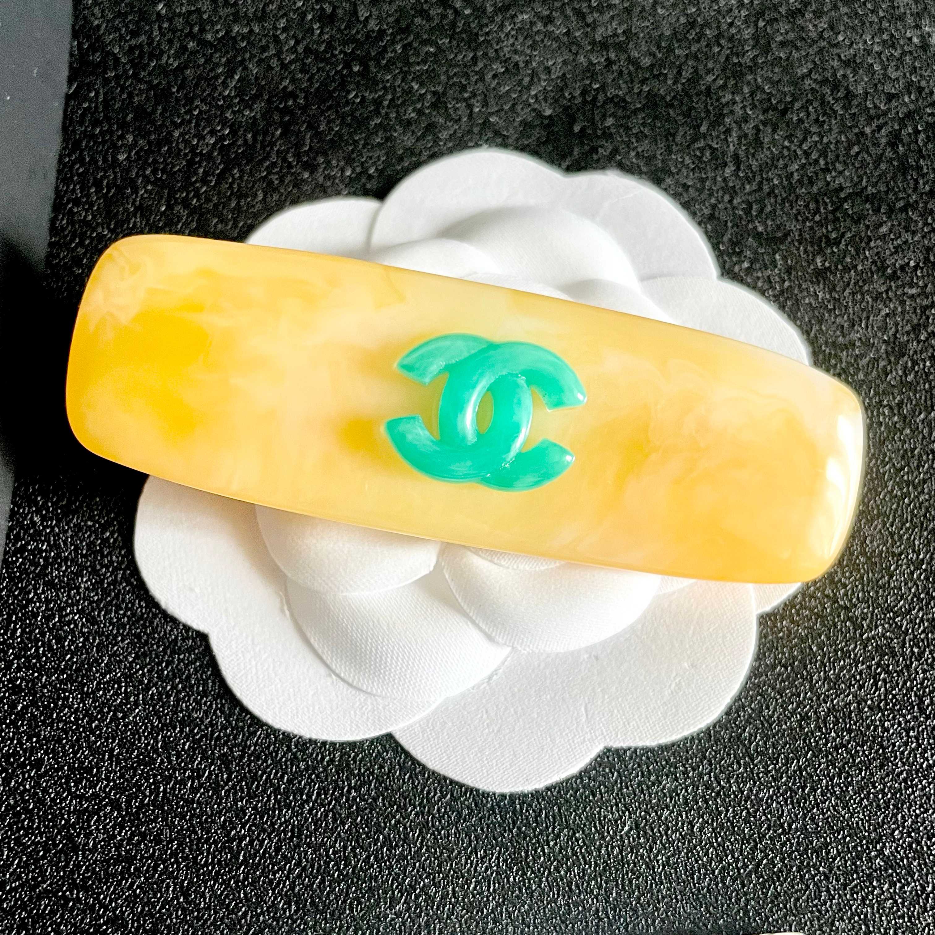 香奈儿✨糖果色双C发夹