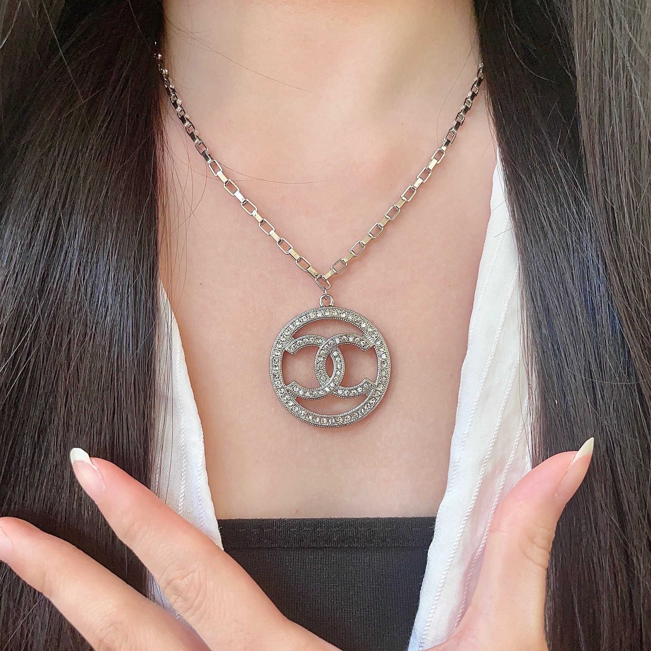香奈儿✨双C镶钻项链