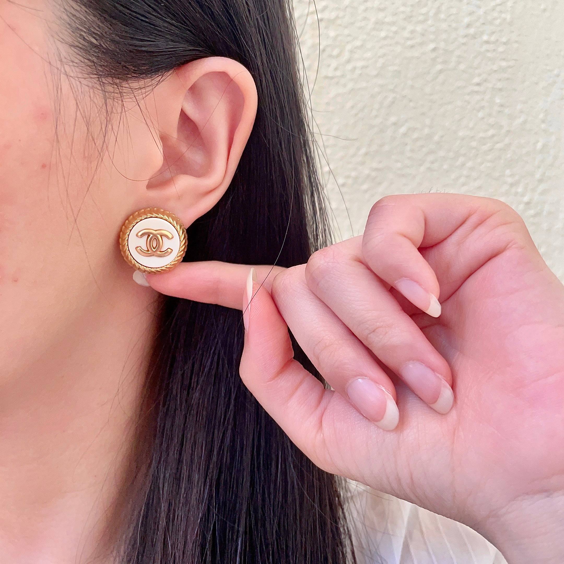 香奈儿✨经典双c耳钉