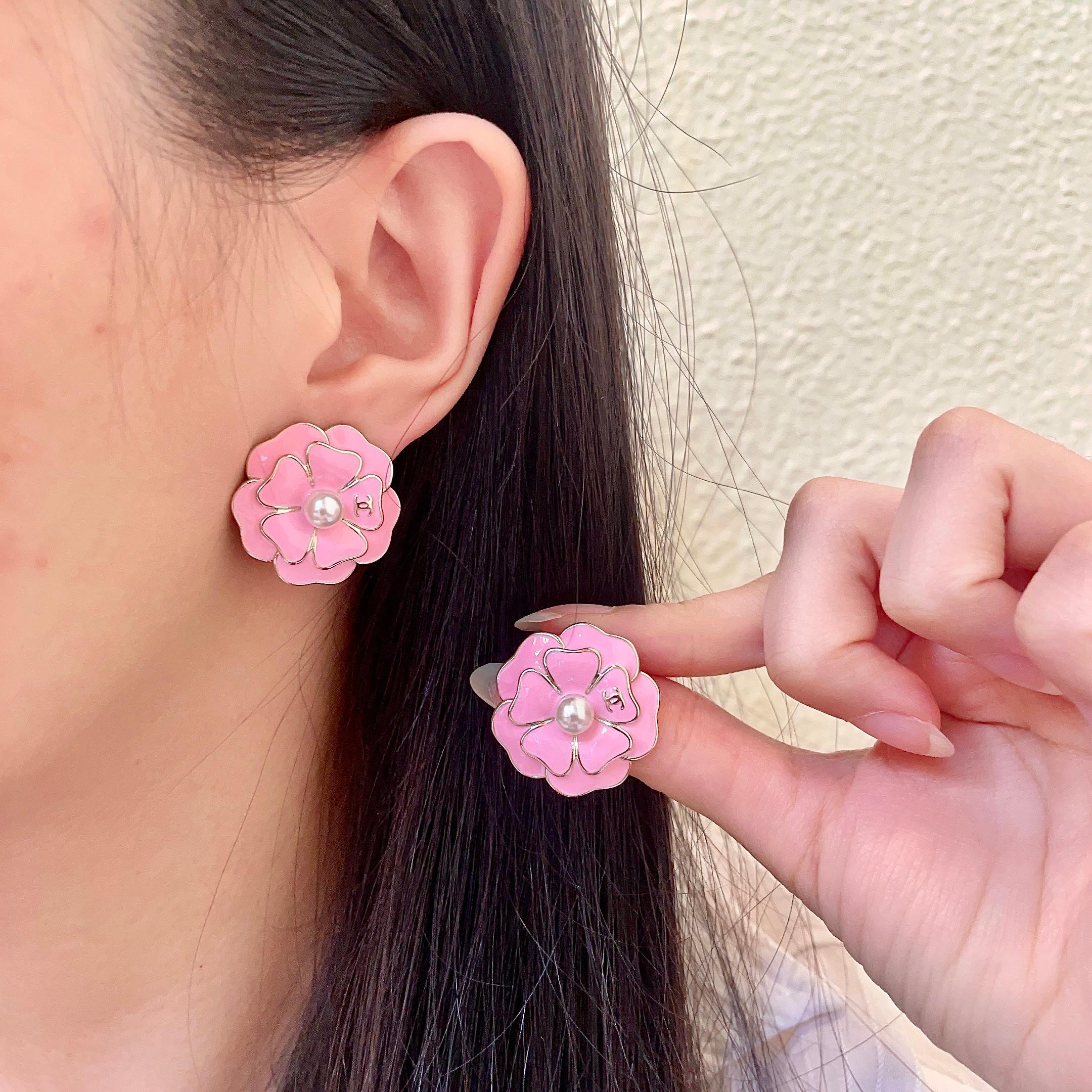 香奈儿❤️山茶花🌸双C耳钉