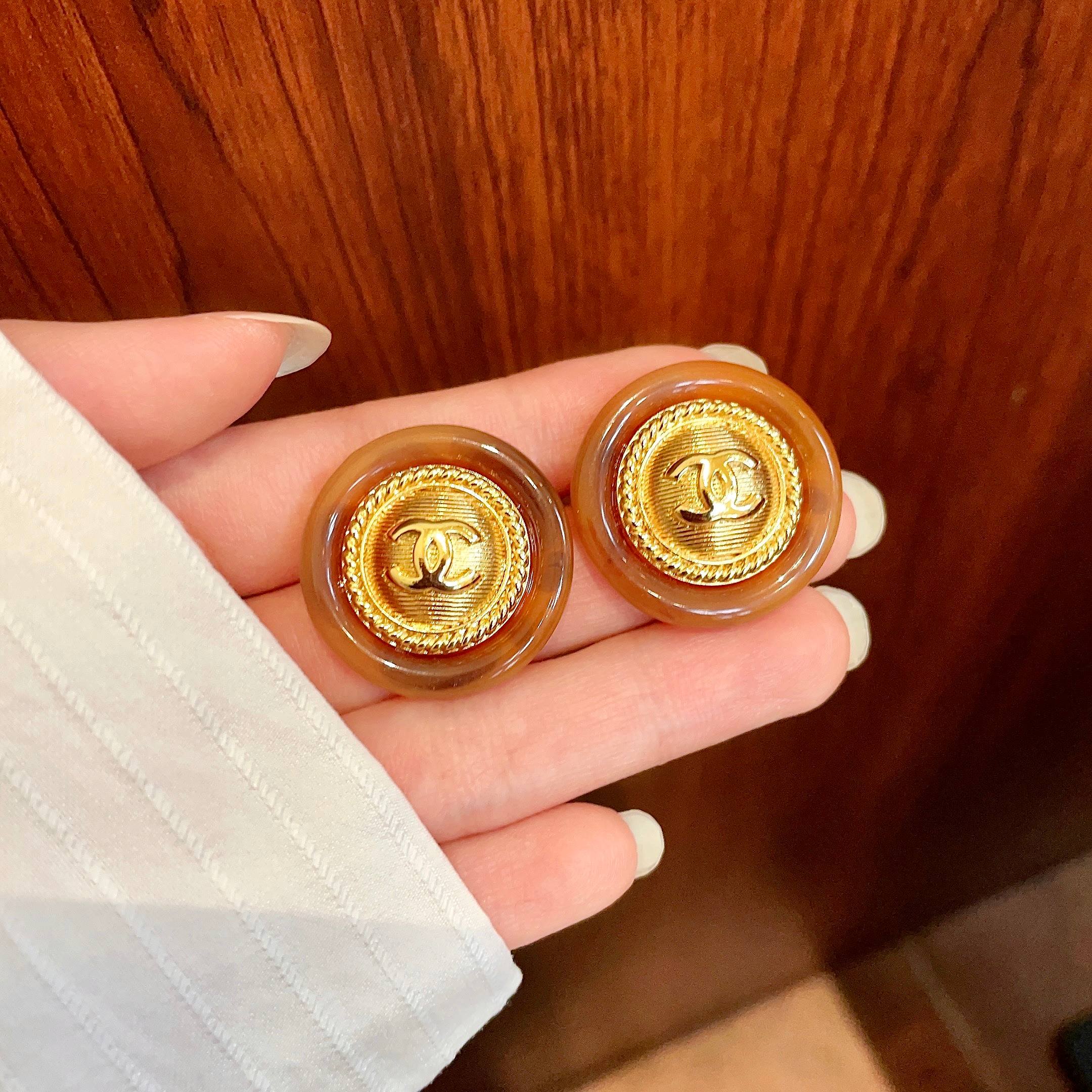 香奈儿✨经典双C耳钉