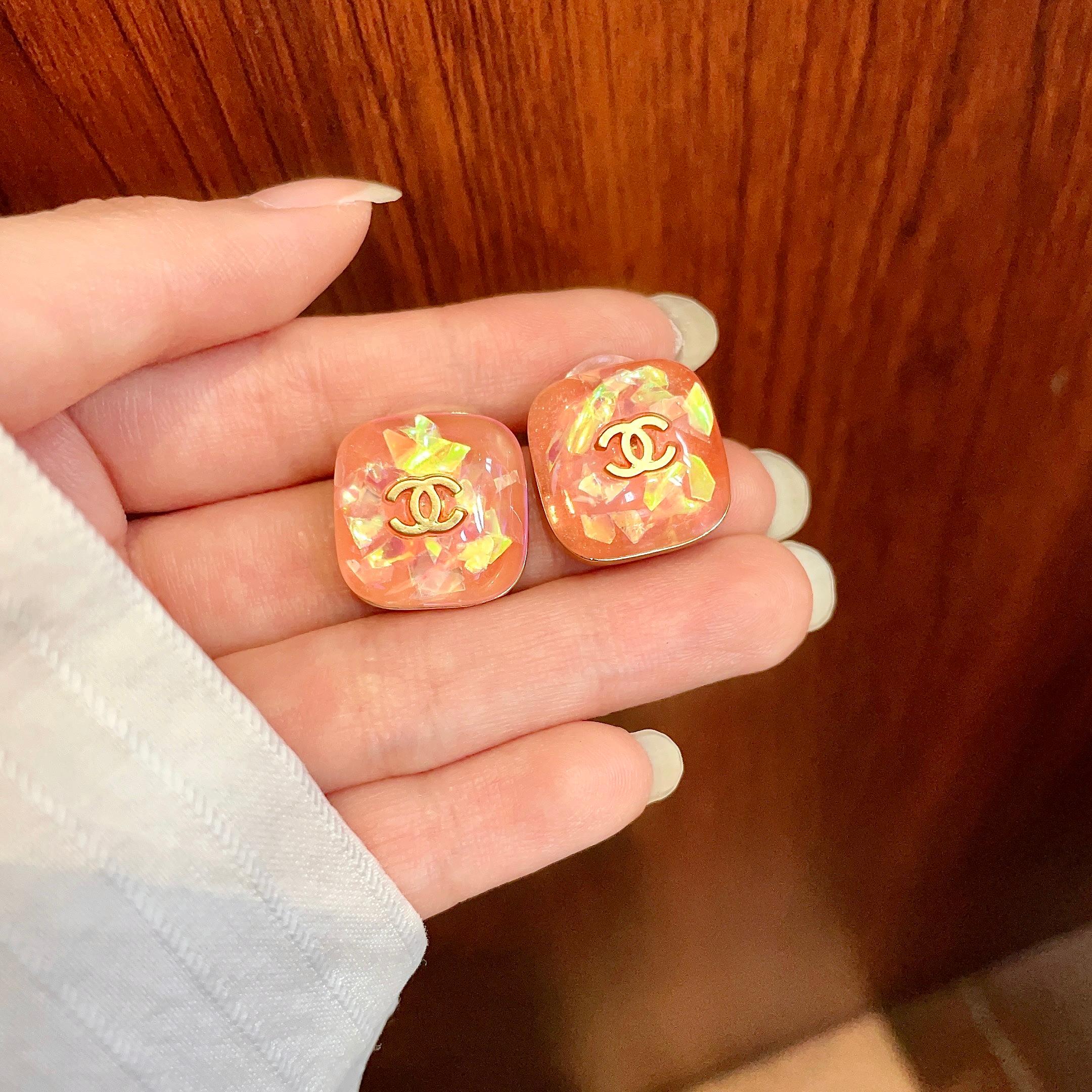 香奈儿✨经典双C耳钉