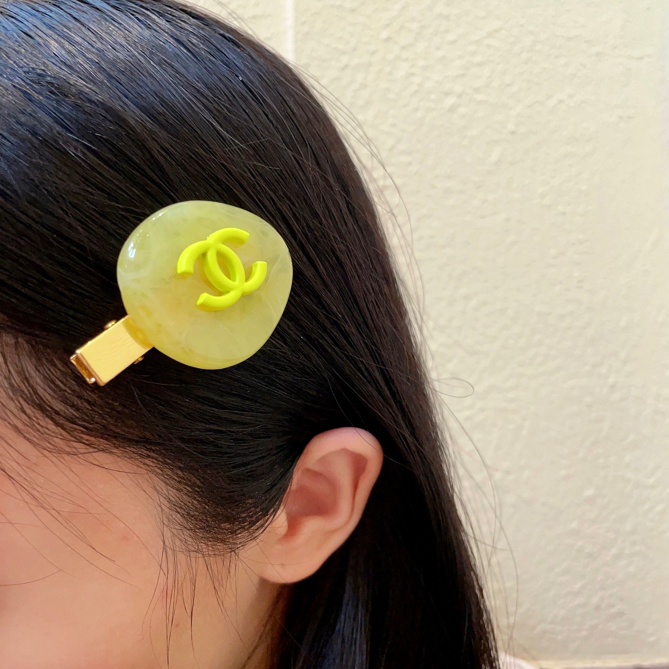 香奈儿✨糖果色双C发夹