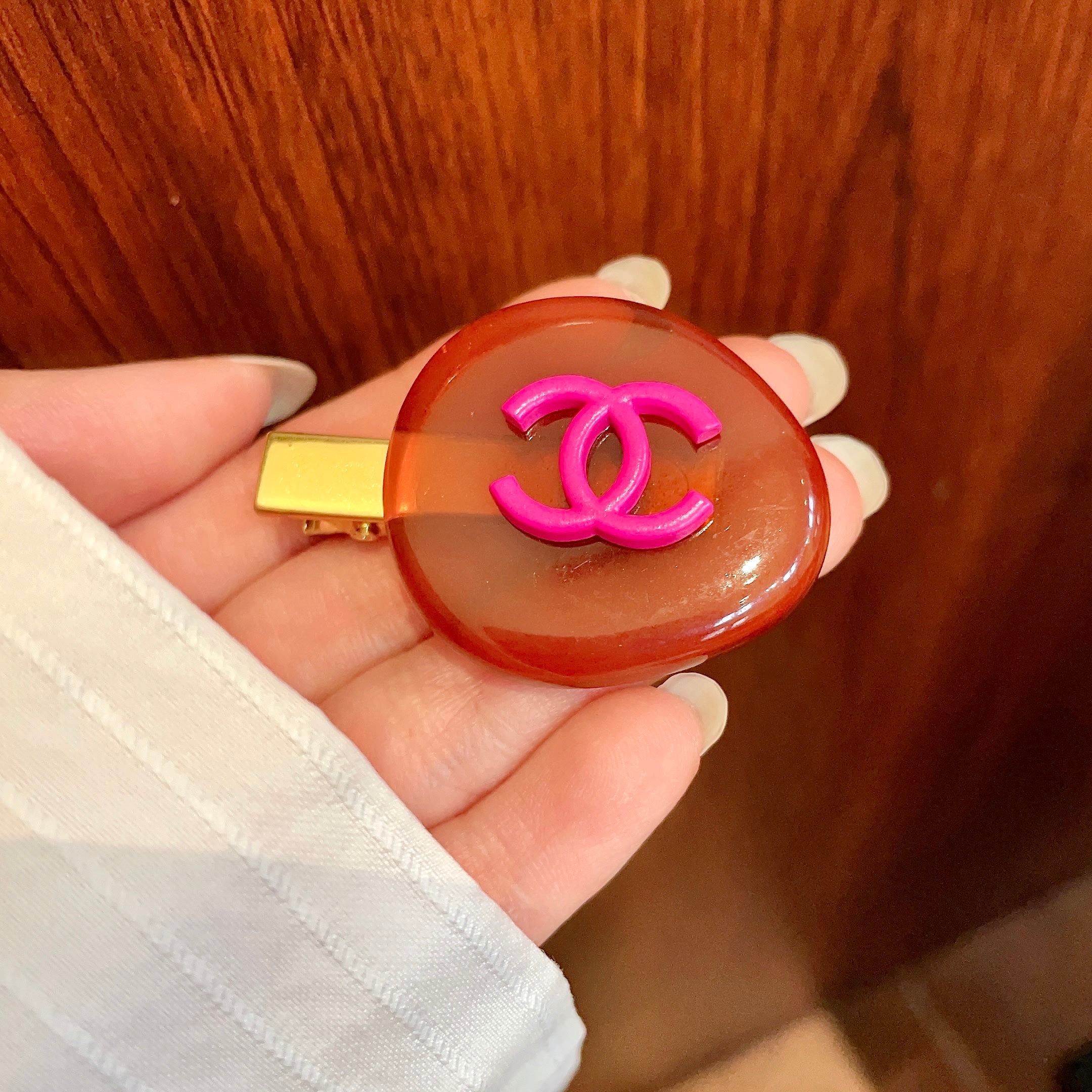 香奈儿✨糖果色双C发夹