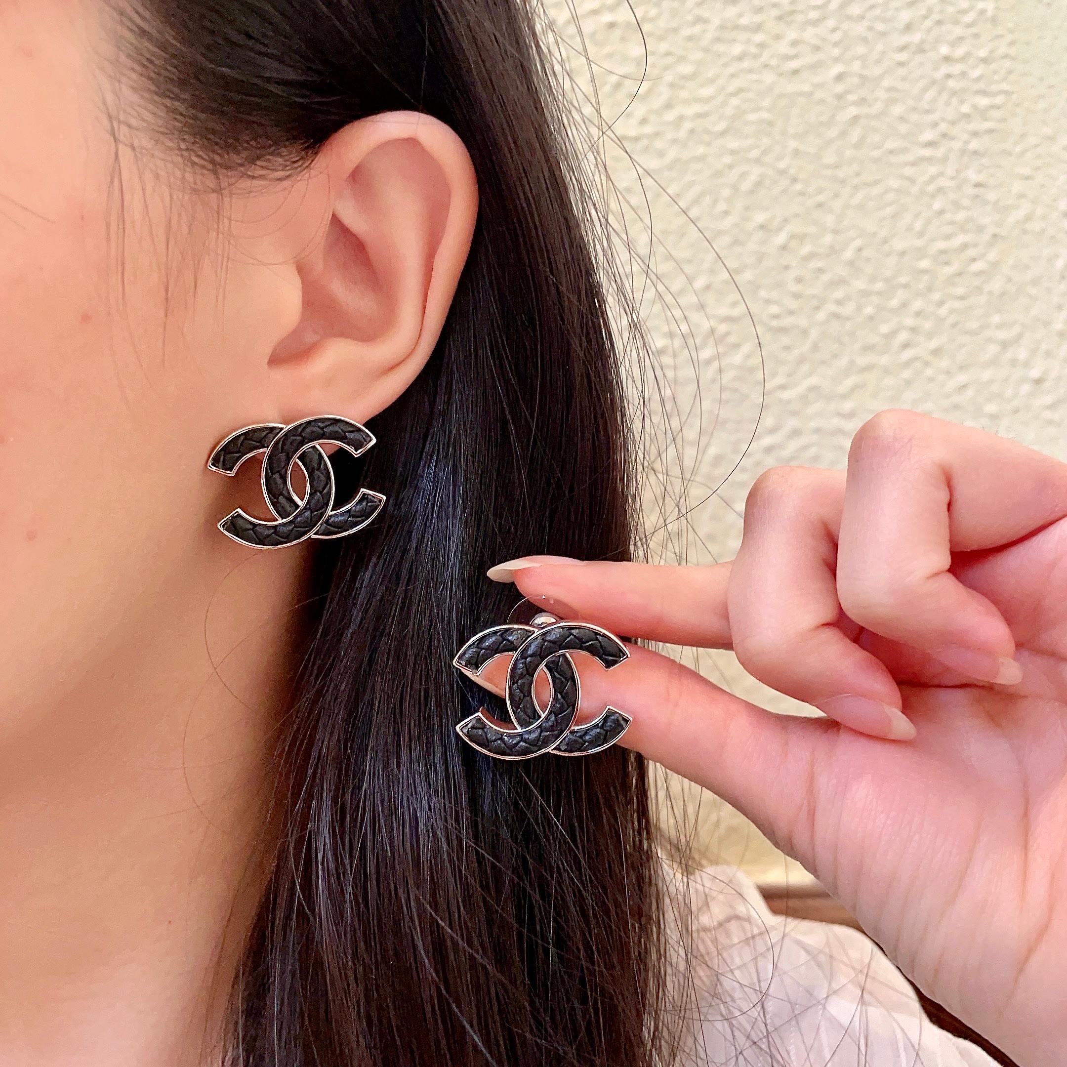 香奈儿✨麻花皮双c耳钉