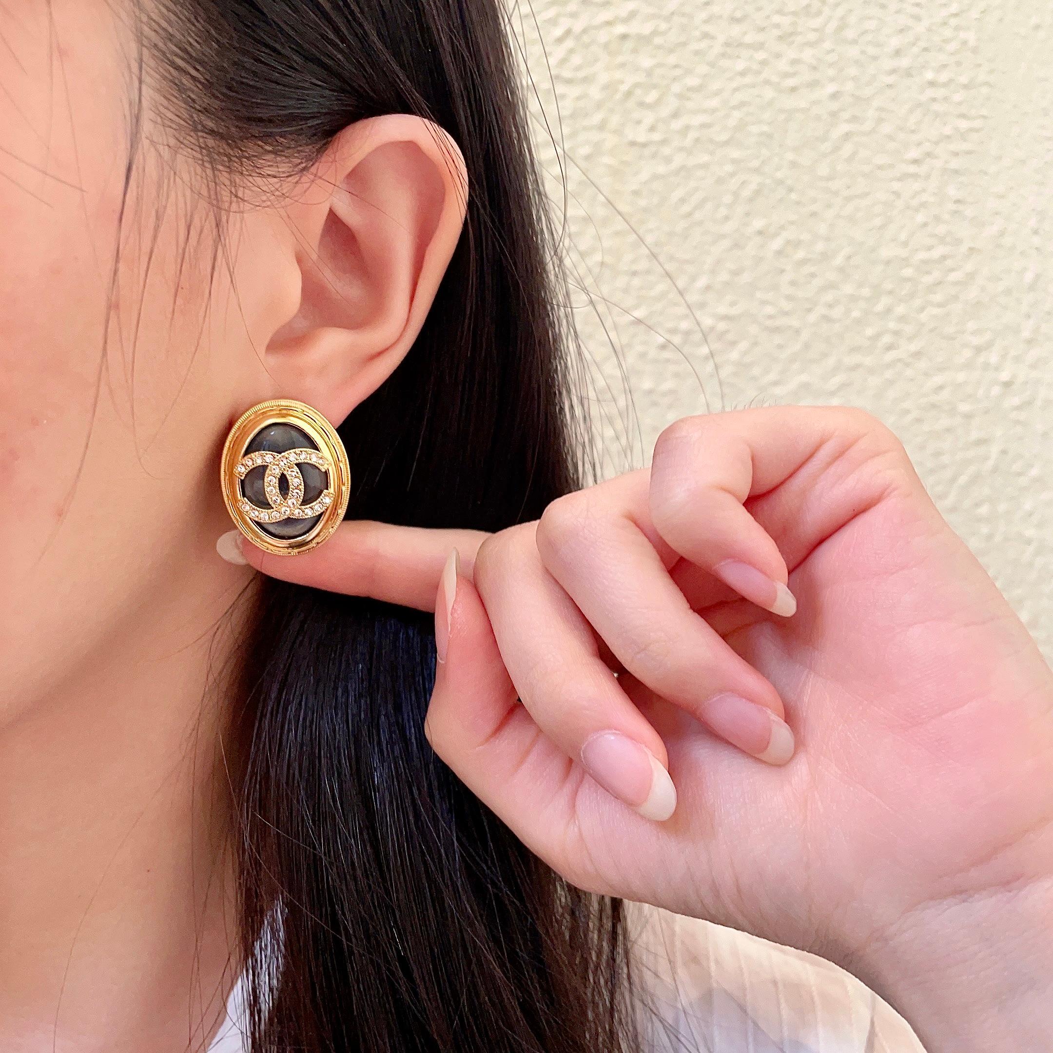 香奈儿✨双C镶钻耳钉